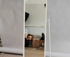 Standing mirror