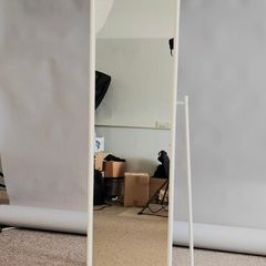 Standing mirror