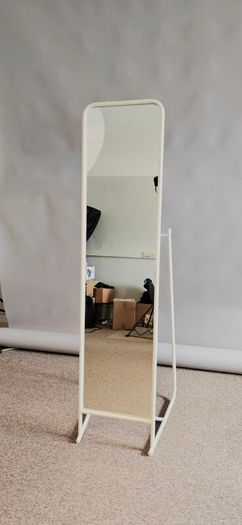 Standing mirror
