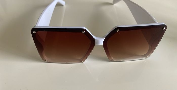 Sunglasses & case new