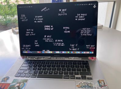 Apple MacBook Pro 16 Inch 2019 Touch Bar i7 512GB 16GB Ram 733 Cycles