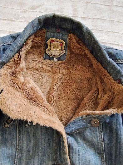 Vintage denim cotton faux fur warm lined jacket with three pockets in very good condition see last three photos for exact measurements FREE STANDARD POSTAGE INCLUDED