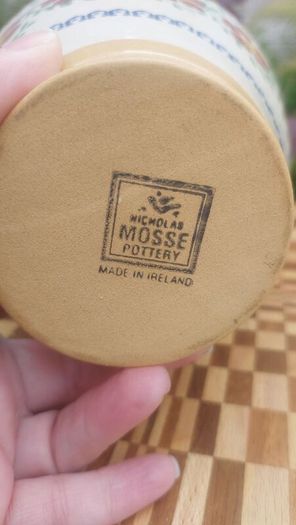 Beautiful Nicholas Mosse Urn-Shaped Vase, Discontinued Shape, in the Old Rose Pattern