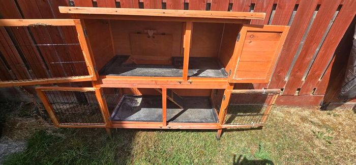 Rabbit hutch