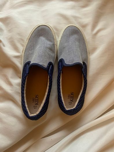 Boys shoes