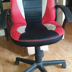 Gaming chair