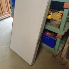 wallpapering table