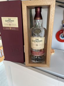 21 years THE GLENLIVET empty bottle with case