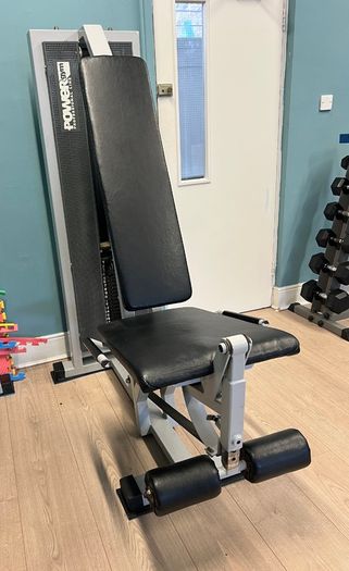 Power Gym Leg Extension Machine