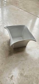 Porcelain dish