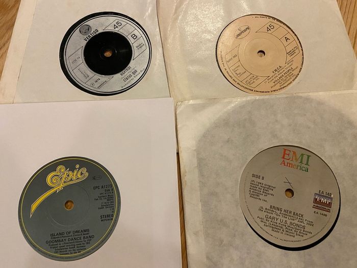 69 7" singles records vinyl