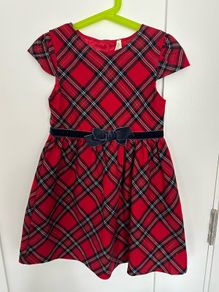 Elegant red plaid dress for a girl, 122cm, 6-7 years