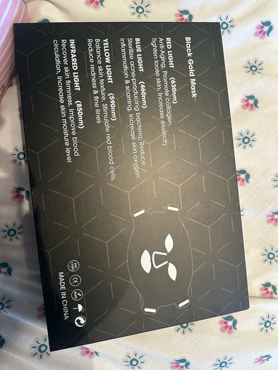 LED face mask