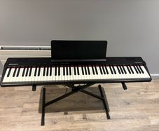 Roland Go Piano 88 Key with Stand