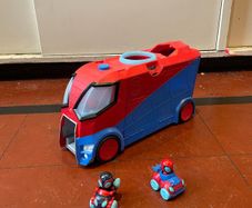 Spidey and his Amazing Friends Web Transporter with Lights and Sounds