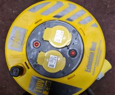 Defender Light Industrial Cable Reel 25 Metres - 16A 2 Way 1.5mm 110V