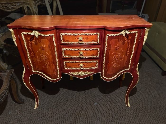New stock arrived to renaissance