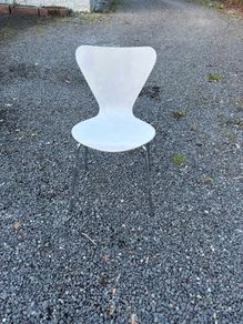 White 4 chairs