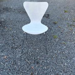 White 4 chairs