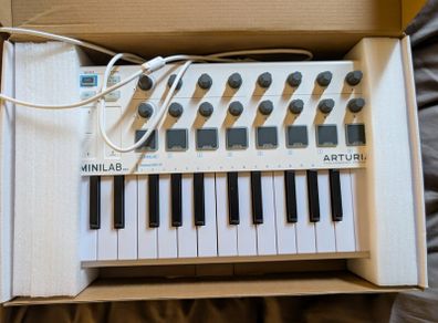 Arturia Minilab MKII Midi Controller