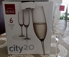 Champagne flute / glass