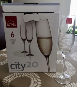 Champagne flute / glass