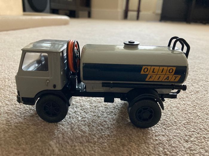 Fiat 90 NC Olio Fiat Tanker Scale 1/43 No Box