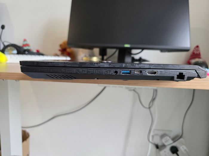 Msi Katana 17 B13vfk - Rtx 4060 / I7-13620h / Warranty Until 11/2026