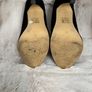 High-heeled shoes Image 2
