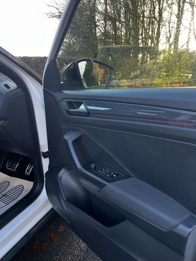 Low Mileage !! Vw Troc R-line. Highspec.sunroof