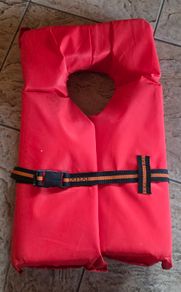 4 lifejackets