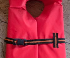 4 lifejackets