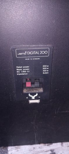 Jamo digital 200 speakers