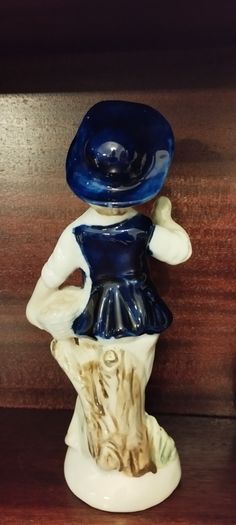 Vintage Porcelain figurines, gathering the grapes