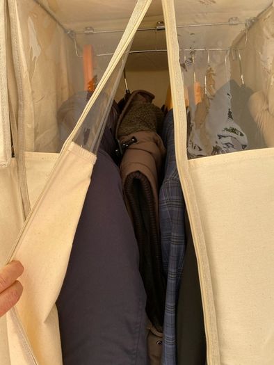 Hanging wardrobe