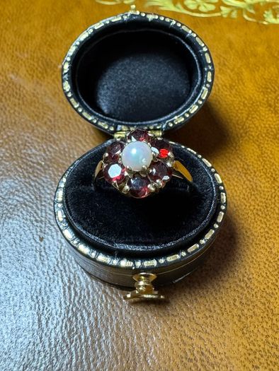 9ct Pearl & Garnet Cluster Ring