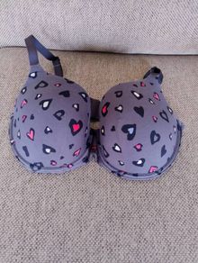Marks and Spencer Bra 36D in excellent condition with no issues and never worn FREE STANDARD POSTAGE INCLUDED