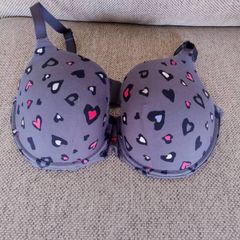 Marks and Spencer Bra 36D in excellent condition with no issues and never worn FREE STANDARD POSTAGE INCLUDED