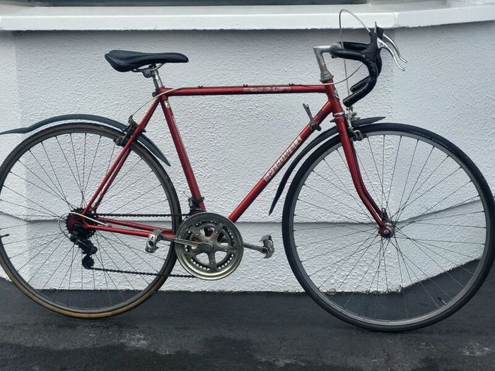 Old Skool Road Bike In Working Order. Read Add Description