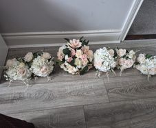 Wedding flowers bridal & 5 bridesmaids