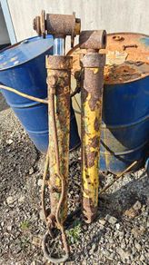 Hydraulic rams