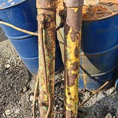 Hydraulic rams