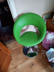 swival chair