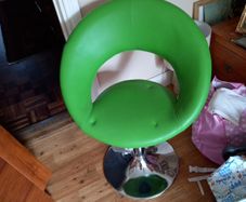 swival chair