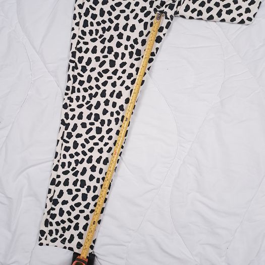 Lucy & Yak Cream Black Abstract Print Dana Mom Jeans W24R/6UK/34EU