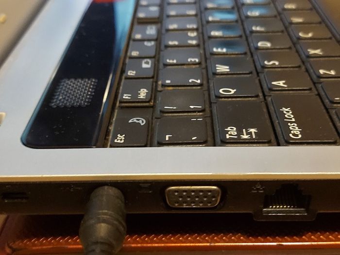 Samsung 15.6 laptop, Model NP-R530, Red, Windows 10, Pentium Dual Core CPU T4400, 2.2GHZ, 2GB Ram, 300GB HDD, Microsoft Edge, Chrome, etc