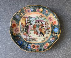 Vintage Satsuma Chinese Hand Painted Plate Geishas