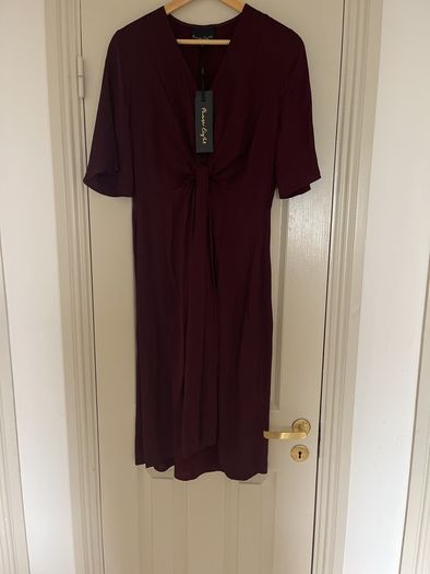 Phase eight Dress size 12 BNWT
