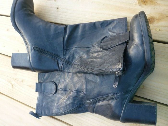 Manas Designer Black Leather boots. Soft All Leather High heel Italian. Uk 6.5 Eu 40. Excellent condition.
