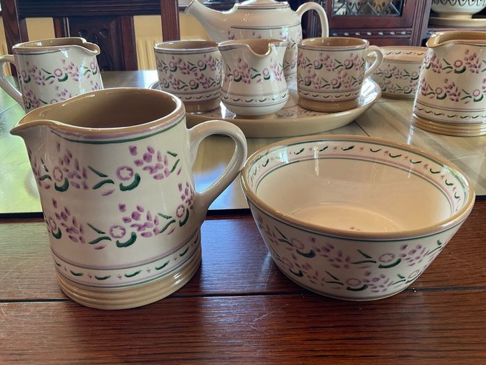 Nicholas Mosse  new  Lavender set  from Washington  creek . A cylinder jug and a bowl